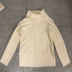 Anthropologie tunic turtleneck sweater. Size small. Color cream.